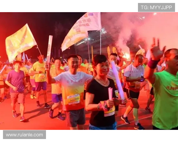 中国队逆转夺冠掀起全民热潮年轻球员闪耀赛场展现新时代风采