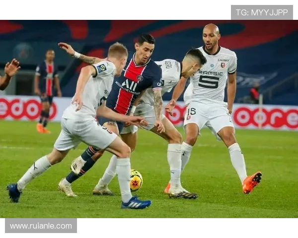 法甲联赛最新动态 巴黎圣日耳曼迎战马赛巅峰对决即将上演
