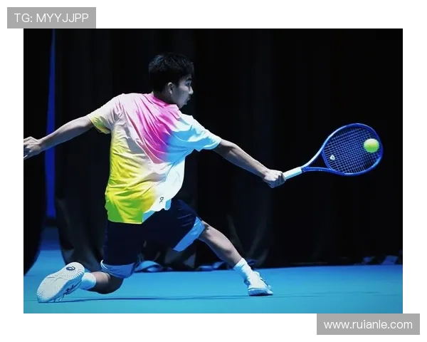 网球赛季精彩纷呈 新星崛起与老将争锋再现赛场传奇