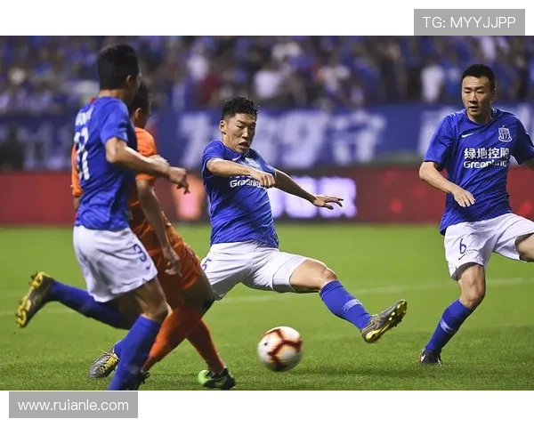 莱切俱乐部发布最新赛季目标与引援计划强调提升球队整体实力