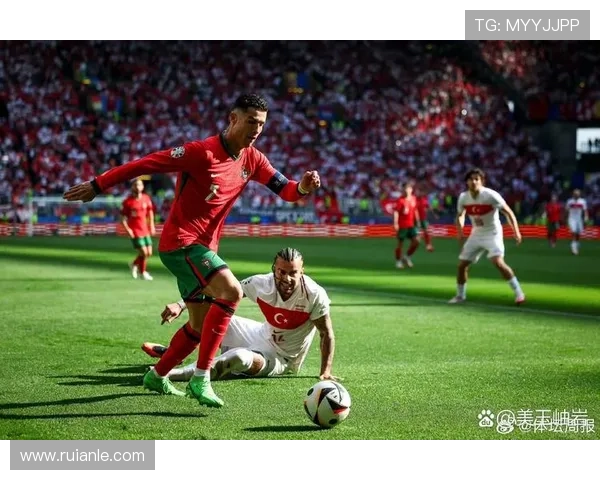 C罗领衔豪华阵容迎战全球顶级球队 展现不朽传奇与巅峰对决