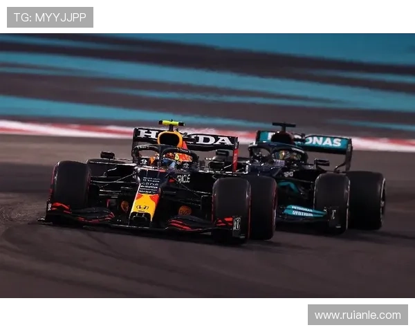 F1赛季最新动态：梅赛德斯车队迎来新合作伙伴，红牛挑战者姿态升级