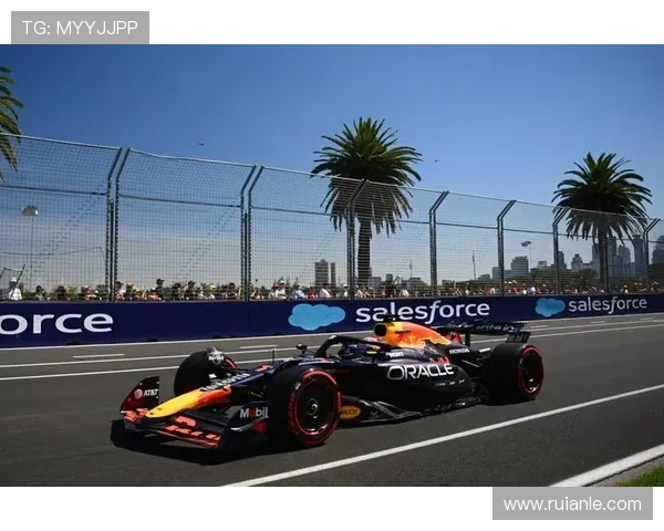 F1赛季激战正酣，红牛车队称霸赛道，梅赛德斯力图反击