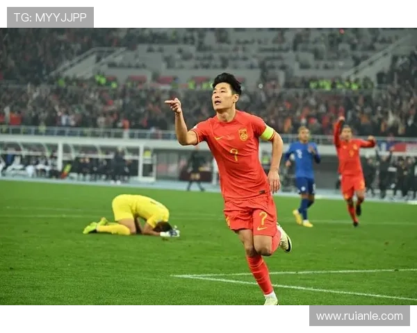 国足世预赛关键战迎来生死考验主帅调整阵容力争突围球迷期待全队爆发