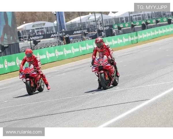 马丁激战巴尼亚亚夺冠风云再起杜卡迪厂队内斗愈演愈烈